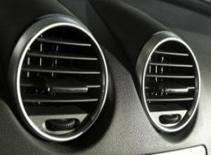 Sử dụng điều hòa ô tô cẩn thận không là gây ung thư.