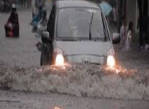 10 lời khuyên cho bạn khi lái xe trong mùa mưa