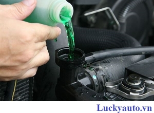 Khi Nào Cần Thay Nước Làm Mát Cho Ô Tô?