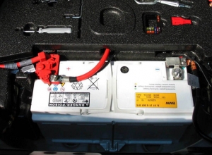 Tuổi thọ ắc quy trên ô tô và những điều cần lưu ý